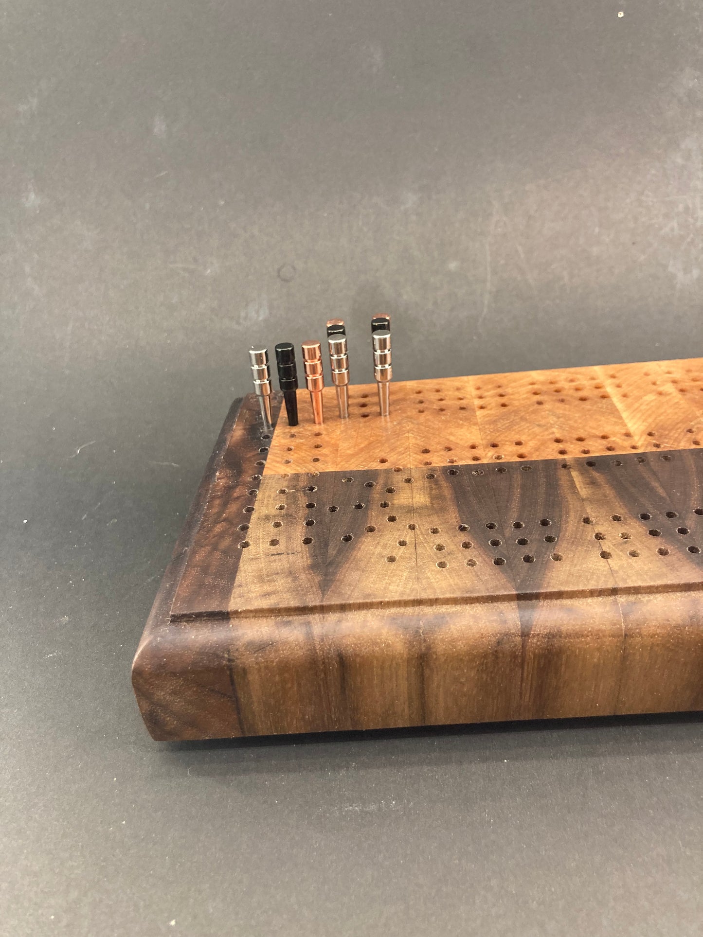 Walnut/Maple Endgrain Cribbage Board