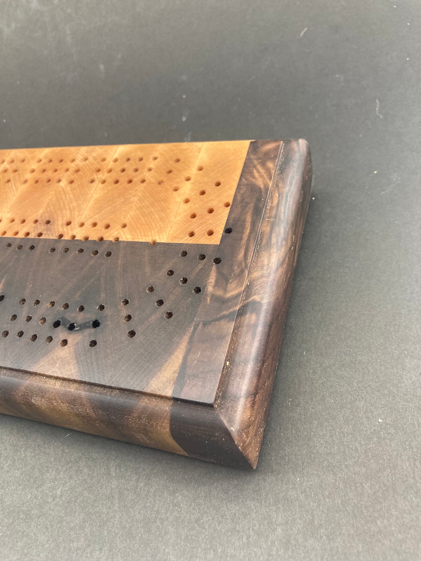 Walnut/Maple Endgrain Cribbage Board